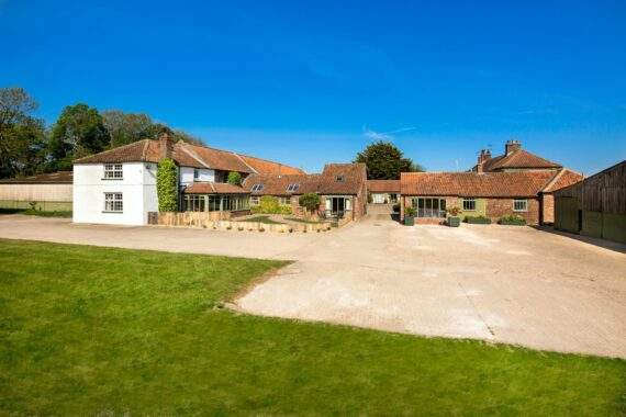 Cottages longshot Field House Field House Cottages longshot