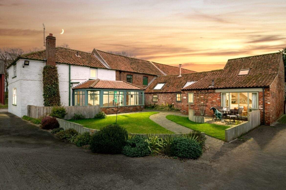 Hinds Cottage and The Byre at Field House, Heritage Escapes Hinds Cottage and The Byre at Field House, Heritage Escapes