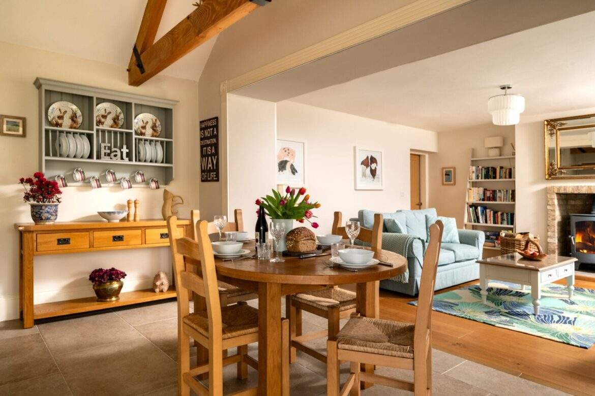 Garden Cottage dining table Garden Cottage dining table