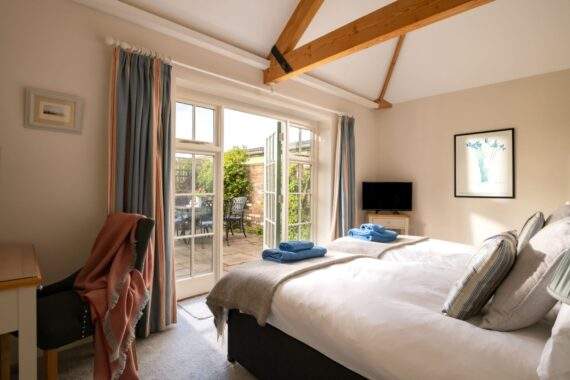 Garden cottage french door from twin Garden cottage french door from twin