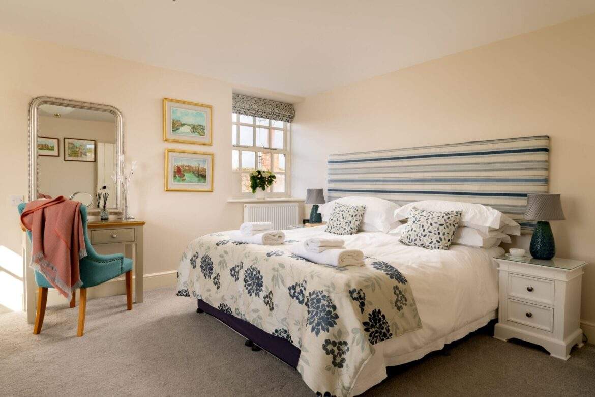 Garden cottage super king bed Garden cottage super king bed