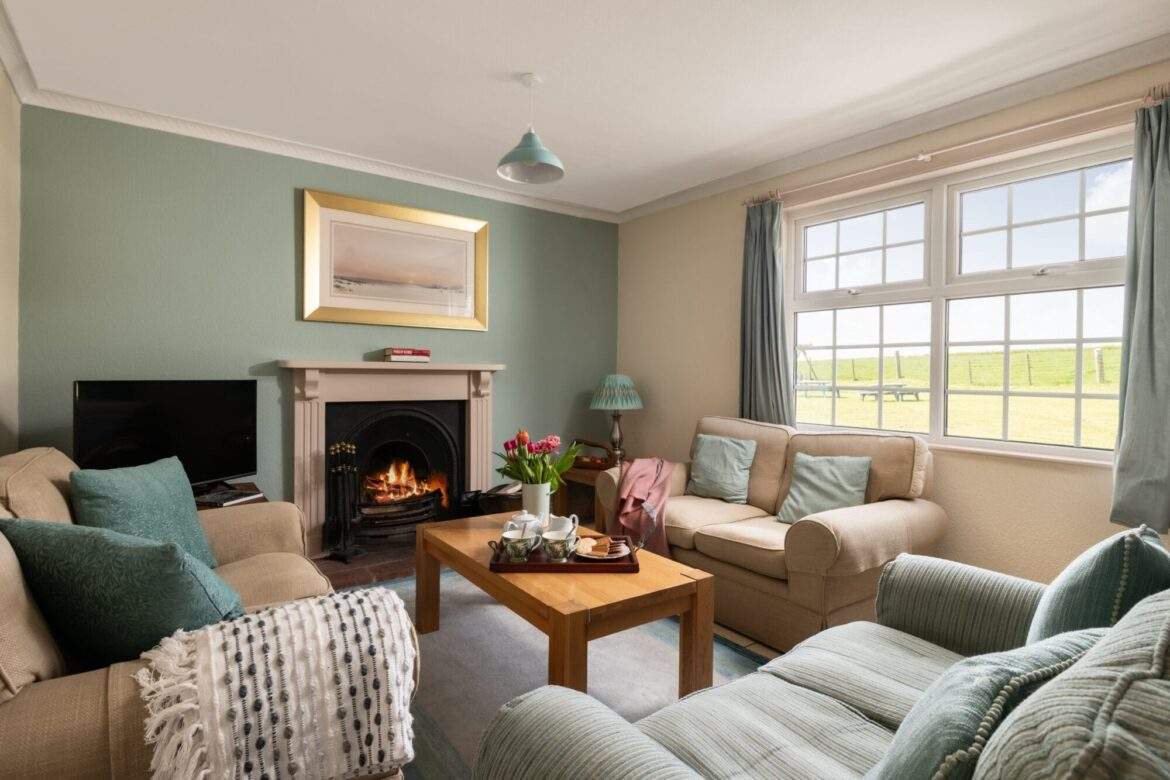 Hinds living area Hinds. spacious cottage