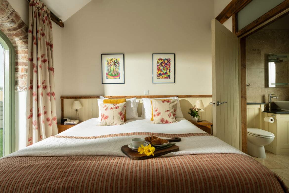 _MAR0327-Edit Cake House super-king bedroom
