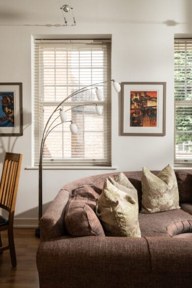 _MAR2532 York lamps living  York Malt House lamps