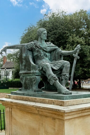 _MAR3106 York roman emperor  York Roman Emperor on plinth