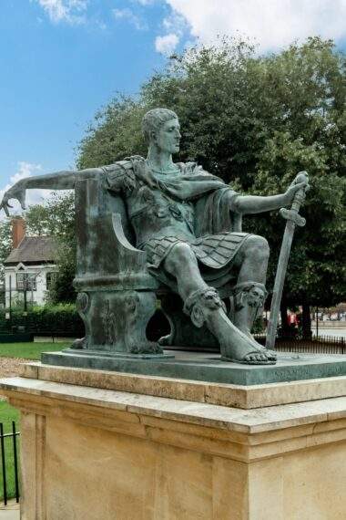 _MAR3106 York roman emperor York Roman Emperor on plinth