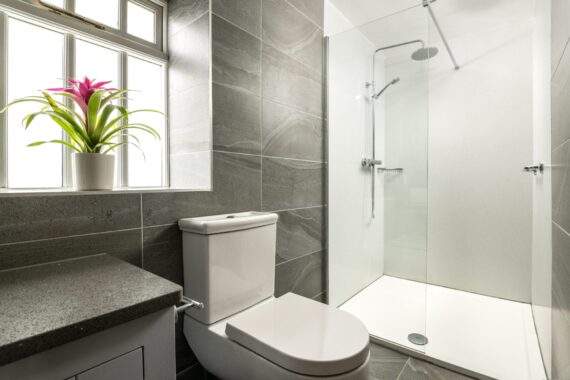 Turnip House en suite shower Turnip House en suite shower