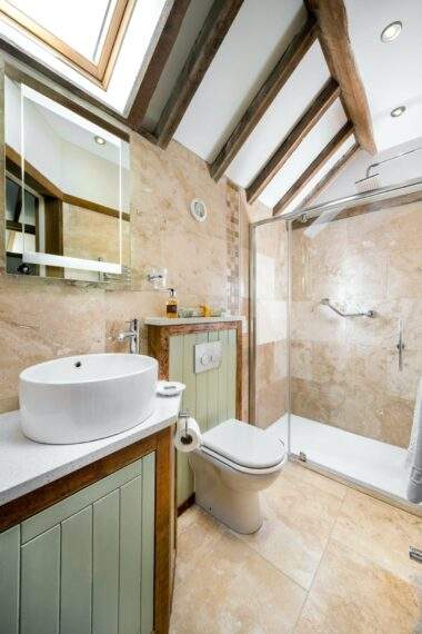 Hayloft High Barn High Barn ensuite-master Hayloft